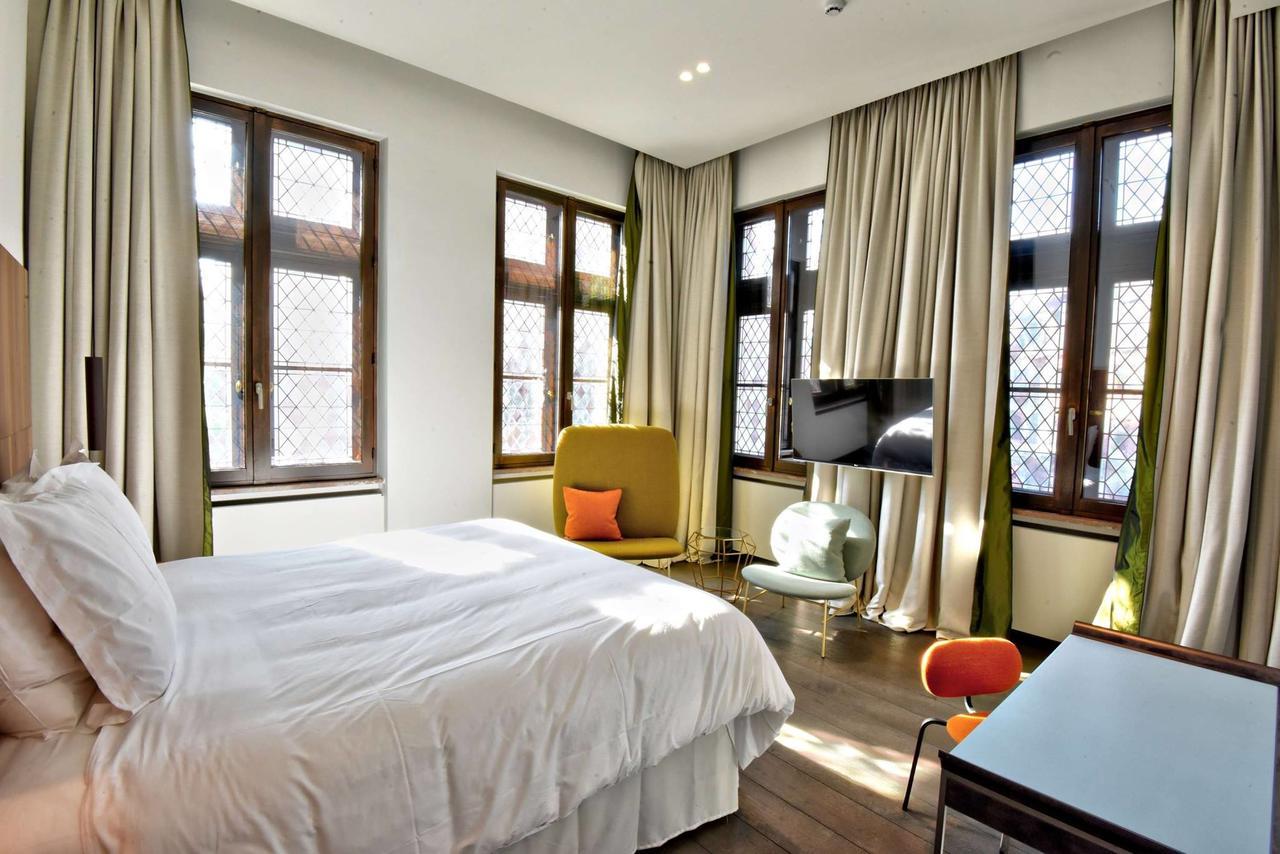 The Fourth - Tafelrond Hotel Льовен Екстериор снимка